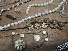 1 lb 3 oz Vintage Costume Jewelry Lot