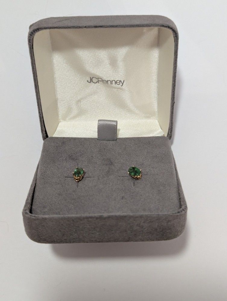 Vintage Genuine Oval-cut Emerald & 14K Gold Stud Earrings. New in JC Penny’s Box