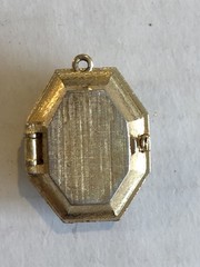 Vintage Luzier Cameo Solid Perfume Locket Necklace Gold Tone Victorian Revival