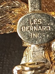Vintage Les Bernard Signed Woven Gold Tone Bow Brooch Pin 3″ Statement Textured