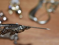 Lot of 8 VTG Cat Pins Brooch Brushed Gold Tone Silver Tone AJC TWC LR Tabby