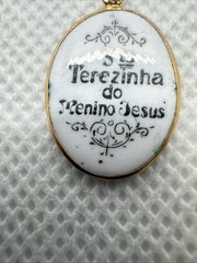 19k 800 PORTUGUESE ENAMEL GOLD MARY TEREZINHA SO JESUS RELIGIOUS MEDAL PENDANT