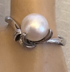 Vintage Sterling Silver Pearl Solitaire Ring Sculpted Claw Setting sz 6.25
