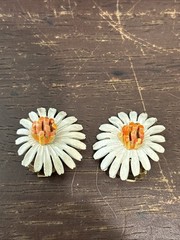 vintage mode art costume jewelry set daisy Flower clip on earrings Pins Brooches