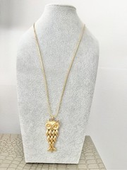 Vintage 1970s Gold Tone Avon Articulated Owl Pendant Necklace Layering 22”