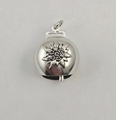 Vintage 800 Silver Edelweiss Cow Bell Swiss Antique Charm Pendant – 3.1g