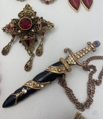 VINTAGE Red Jewelry Lot 17 Pcs 12oz Garnet Set Rhinestone Brooch Movie Prop
