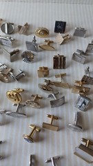 Lot 160 VTG Single Cufflinks Mixed Styles Tones Repurpose Jewelry Some Wear