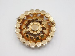 B553~VINTAGE PIN/BROOCH~JULIAN STYLE~AB PRONG SET STONES~WOW!~2″ WIDE