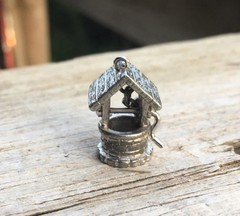 3419 Wishing Well Charm Pendant Silver 3D Dangle Style