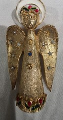 Vintage Angel Rhinestone signed ART Brooch Pin Gold Tone Stunning