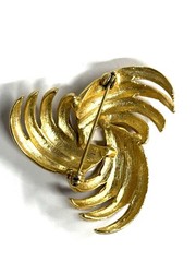 Vintage Unbranded Goldtone Spiral Pinwheel Flower Brooch/Pin