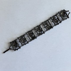 Vintage Metal Native American Motif Figural Panel Link Bracelet – Unsigned