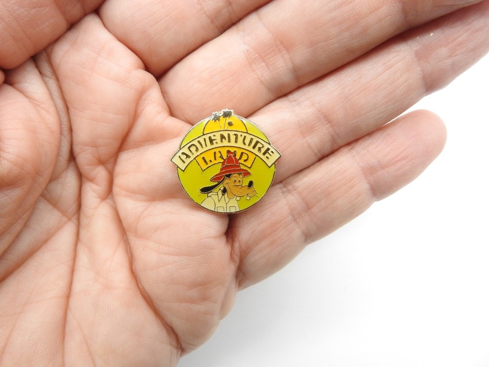 Walt Disney Productions Goofy Adventure Land Pin Brooch Vintage