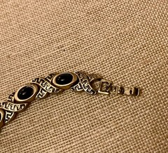 Vintage Gold Tone Acrylic Faux Onyx Bracelet 7.25″ Length Retro