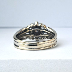 Vintage 14k gold white diamond blue diamond regal ring 6.1 grams Stunning!