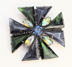 Vtg Juliana Style Large Blue Green Glass Maltese Cross Brooch Pendant 2 1/4″ AB