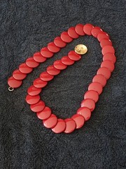 Vintage Trifari Burgundy Circle Lucite Necklace 27”