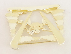 Cool! 2.25″ VTG c1980’s DOWNHILL SNOW SKIER/ SKI JUMPER 2-TONE GOLD BROOCH PIN