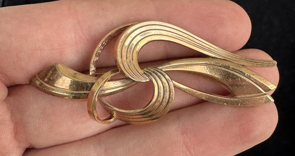 VINTAGE SIGNED GERMANY 1/80/18KT RGP ROLLED GOLD PLATE PIN BROOCH 2.5”