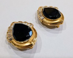 Vintage Gold Tone Black Pear Rhinestone Baguette Clip Earrings 1980s Glam