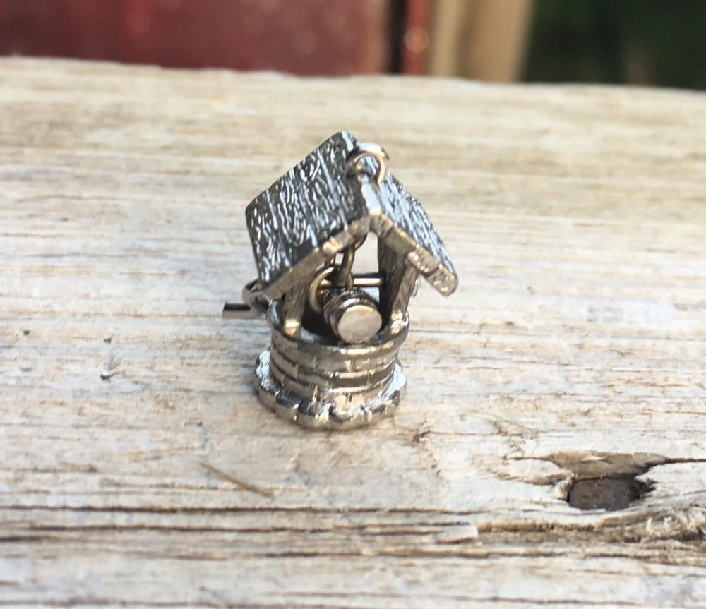 3419 Wishing Well Charm Pendant Silver 3D Dangle Style