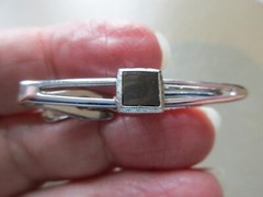 VINTAGE SILVER GENTS DARK GREY MOTHER OF PEARL ENGLISH NIPPY CLIP TIE PIN CLASP
