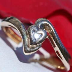 10k yellow gold ring natural diamond heart size 6 handmade 2.15gr N195