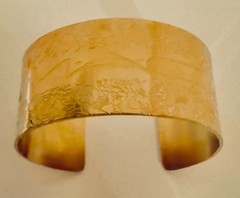 RARE Vintage M·A·C Cosmetics Employee Gift – Floral Etched Logo Cuff Bracelet