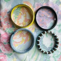 Lot Of 4 Vintage Bangle Bracelets Yellow Blue Black Swirls Stripes