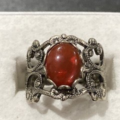 vintage ring size 7 adjusts scroll work burgundy stone