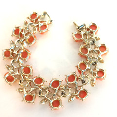 1960 Double Row Coral Celluloid Roses w Green Enamel Bracelet Gold Tone 7″ EUC