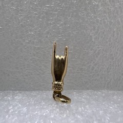Vintage 18K YELLOW GOLD HAND GOOD LUCK CHARM PENDANT ITALY ‘50’s Rock On “750”
