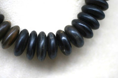 Vintage Natural Buffalo Horn Beaded Necklace 25-14mm 17.5″ L1