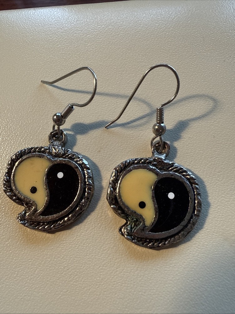 Vintage Silver Tone Metal Yin Yang Yellow/Black Earrings