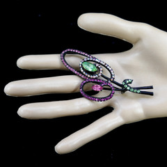 VINTAGE MODE ART PINK GREEN RHINESTONE BLACK JAPANNED PIN BROOCH ARTHUR PEPPER