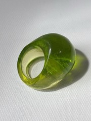 Vintage Lucite Ring Size 6.75 Bubble Dome Modern Chunky Statement Acrylic Kiwi
