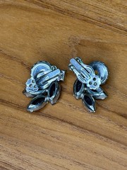 Vintage Juliana Delizza Elster Blue Rhinestone Clip On Earrings Puddled Solder