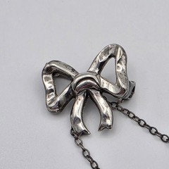 Vintage 925 Sterling Silver Venetian Masquerade Mask & Bow Dangle Brooch Pin