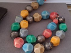 Vintage faceted pastel lucite irregular bead statement necklace 18.5″