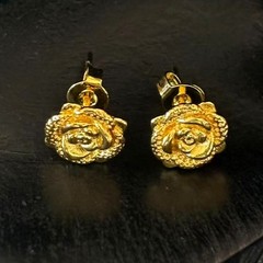 Flower Rose Golden Gold Tone Stud Earrings Post-back, 9×9 mm