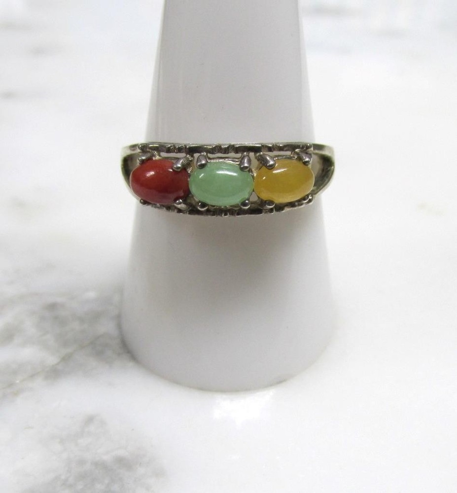 Beautiful 3 Stone Jade Sterling Silver Ring ~ Size 9.75 ~ 3.3g ~ 11-A605