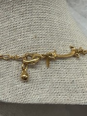 Vintage Avon Extraordinary Briolette Vine Gold Tone Tear Drop Y Dangle Necklace