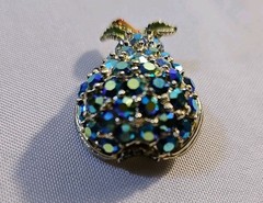 Vintage 1960’s Peacock Blue Green AB Iridescent Brooch Pin Pear Shaped EUC
