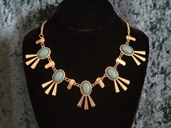 Charming Vintage Gold Tone And Green Stone Necklace