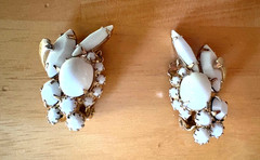 Vintage JULIANA Earrings Milk Glass Beautiful EUC