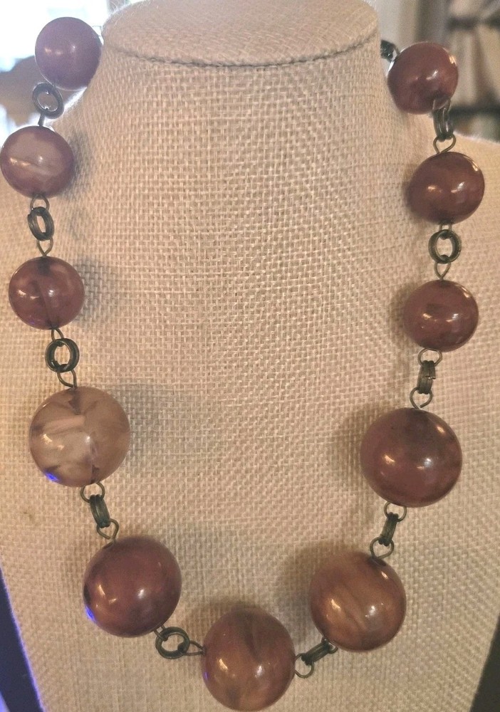 Big Chunky Root Beer Lucite Bead Necklace Graduated Statement 17.5” Length +3″