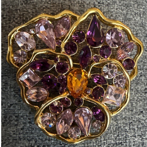 Nolan Miller VTG Glamorous Pansy Brooch Pin Gold Tone Purple Crystal Accents