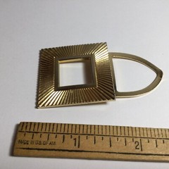 PRETTY GOLDTONE SCARF CLIP SLIDE OPEN SQUARE DESIGN NICE LOOK