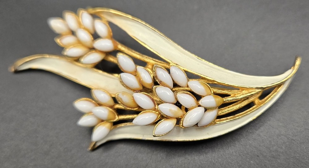 Mode Art Brooch Pin Gold Tone White Beaded Estate Statement MCM Signed Vintage